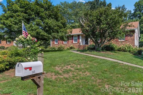A home in Clemmons West