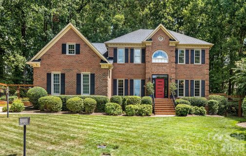 5402 Flowering Dogwood Lane active home in Providence Plantation, Charlotte, NC