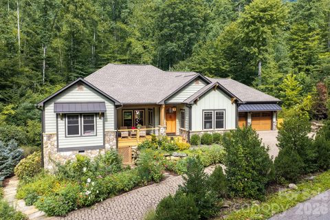 18 Hawks Pointe Lane pending home in Hawks Landing, Weaverville, NC