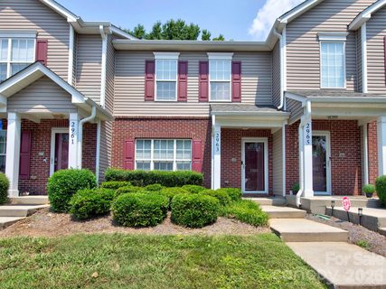 2963 Little Stream Court active home in Summerfield, Matthews, NC
