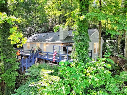 20 Seminole Drive active home in Holly Hills, Maggie Valley, NC