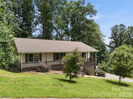 16 Westwood Drive active home in Westwood, Candler, NC