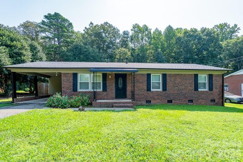 1038 Newcastle Road pending home in Brookhaven, Gastonia, NC