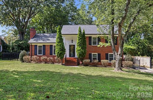 3846 Barclay Downs Drive active home in Barclay Downs, Charlotte, NC