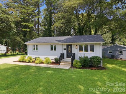 2700 Ravencroft Drive active home in Glendale Acres, Charlotte, NC