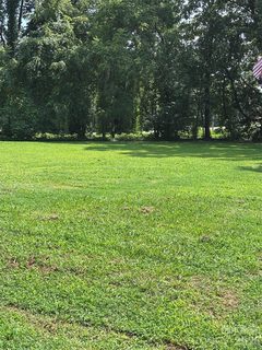 109 Crossrail Road pending home in Royal Oaks, Mooresville, NC