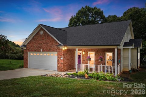 282 Kendra Drive pending home in Kiser Woods, Concord, NC