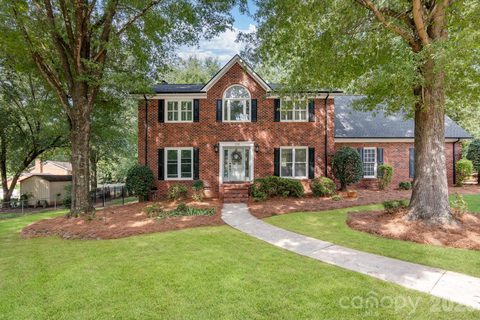 1228 12th Fairway Drive active home in Foxlaire, Concord, NC