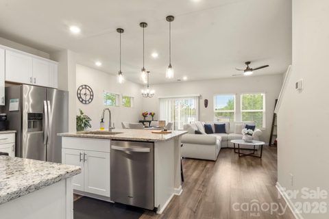 3045 Belstock Court pending home in Belterra, Charlotte, NC