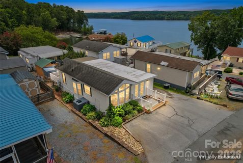 113 Dare Lane active home in Badin Shores Resort, New London, NC