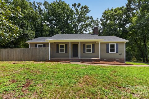 4625 Longbriar Drive pending home in Amy Acres, Gastonia, NC
