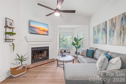 4130 Charlotte Highway pending home in Lake Wylie Woods, Lake Wylie, SC