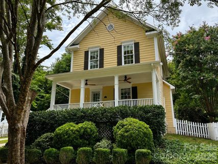 14015 Garden District Row pending home in Vermillion, Huntersville, NC