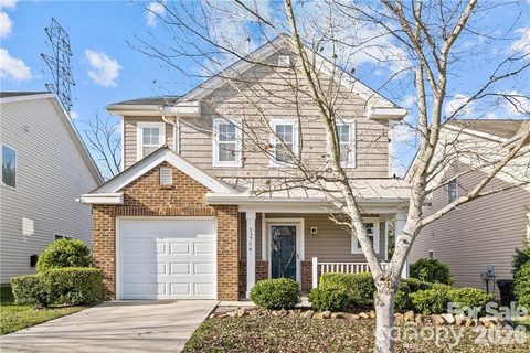 Homes in Berkshire, Charlotte