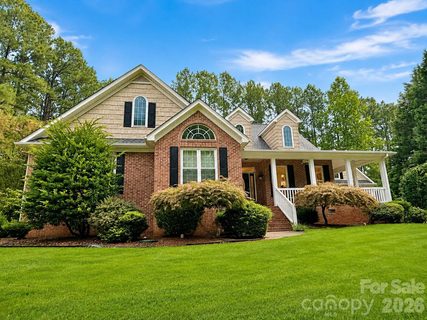 2290 Northview Harbour Drive active home in Northview Harbour, Sherrills Ford, NC