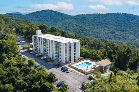 647 Town Mountain Road active home in Sunset Ridge Condominiums, Asheville, NC