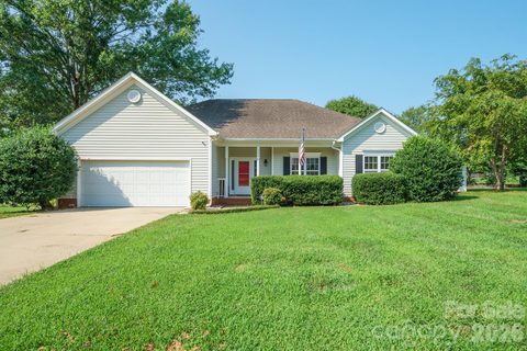 Homes in Willowbrook, Huntersville