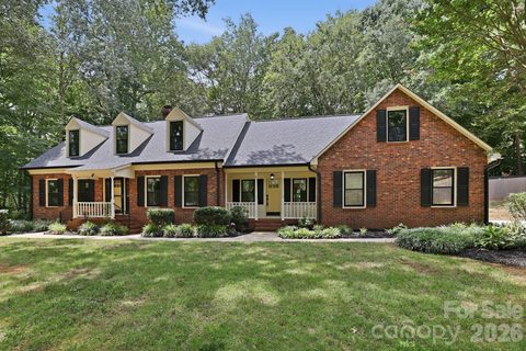 Homes in Belwood, Belmont