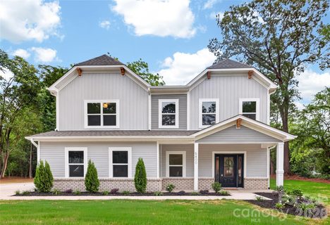 9006 Pinenoll Lane active home in Casa Linda Estates, Charlotte, NC