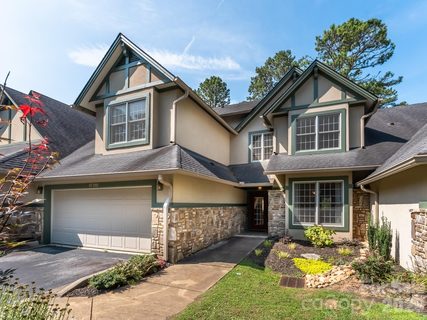 47 Ridgetop Circle active condo in Straus Park, Brevard, NC