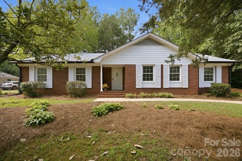 1045 S Magnolia Street active home in White Oak Acres, Mooresville, NC
