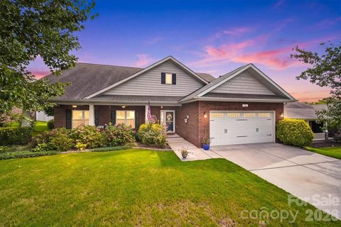 7244 Kenyon Drive active home in Villages Of Denver, Denver, NC