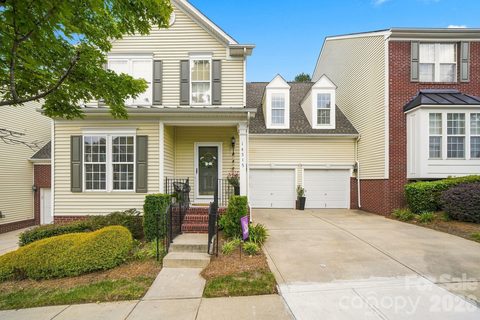 14515 Greenpoint Lane active townhome in Skybrook, Huntersville, NC