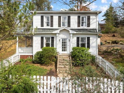 45 Woodvale Avenue active home in Gracelyn, Asheville, NC