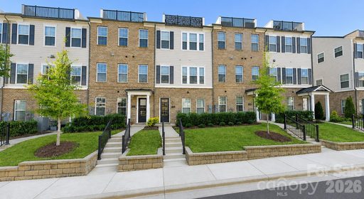 2526 Kenmore Avenue pending home in Elizabeth, Charlotte, NC
