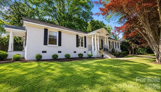 6610 Woodstream Drive active home in Starmount, Charlotte, NC