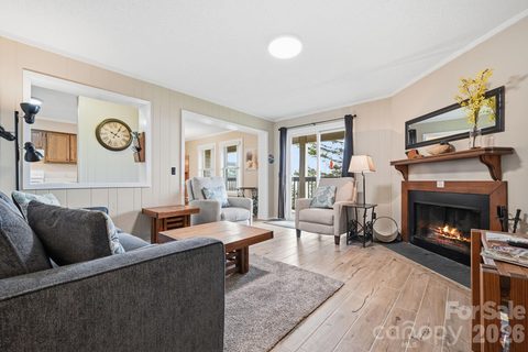 Homes in Pinnacle Inn, Beech Mountain