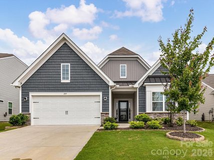 209 Kennerly Center Drive active home in Gambill Forest, Mooresville, NC