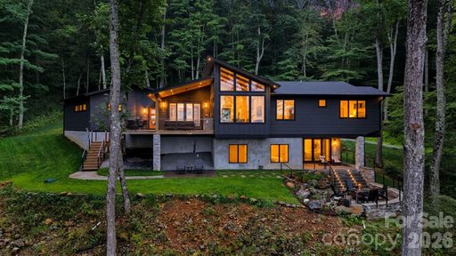 A home in Timber Ridge At The Coves