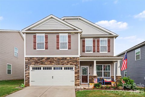 9049 Remnick Drive active home in Nolen Farm, Gastonia, NC