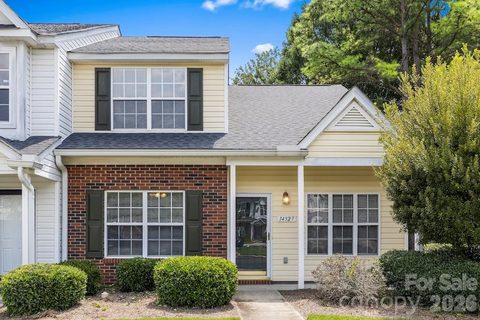 14327 Tranters Creek Lane pending home in Bennington Place, Charlotte, NC