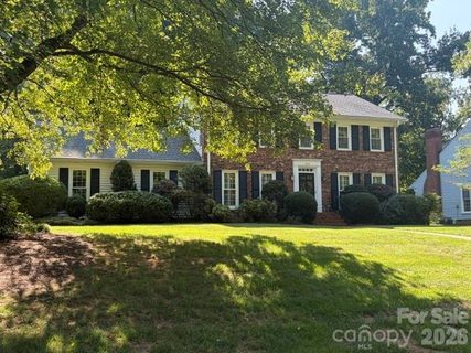 842 Ashmeade Road pending home in Sherwood Forest, Charlotte, NC