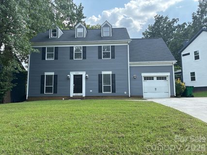 9500 Pondside Lane active home in Faires Farm, Charlotte, NC