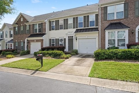 12111 Windy Rock Way pending townhome in Stonebridge, Charlotte, NC