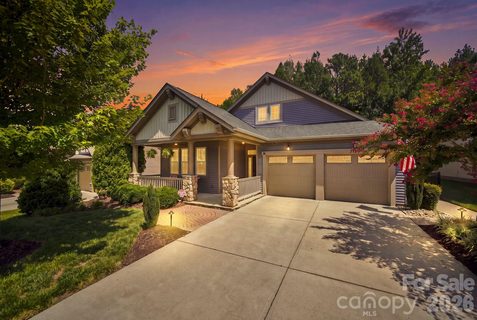 3202 Helmsley Court pending home in Castlebrooke, Concord, NC