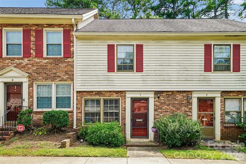 6436 Old Pineville Road active home in Carriage House, Charlotte, NC
