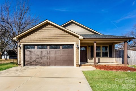 313 E 24th Street active home in Jm Blackwelder, Kannapolis, NC