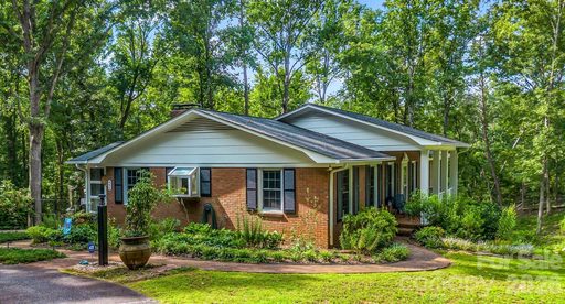 498 Plantation Drive active home in Cleghorn Plantation, Rutherfordton, NC
