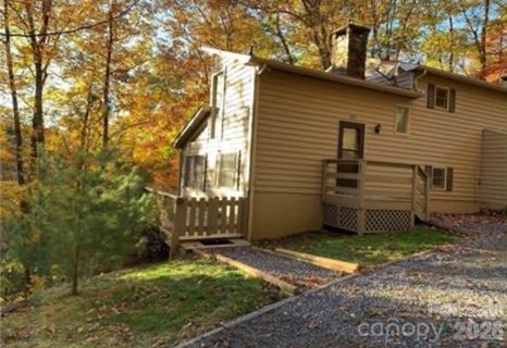 155 Horse Shoe Ridge Road active home in Powder Horn Mountain, Deep Gap, NC