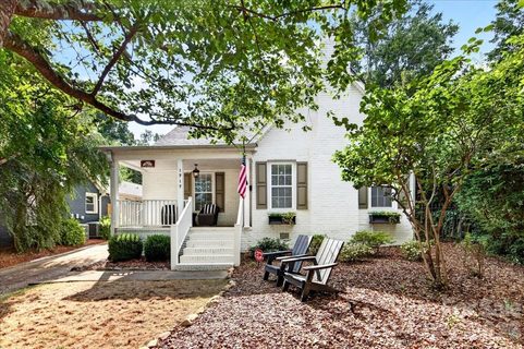 1717 Nassau Boulevard pending home in Midwood, Charlotte, NC