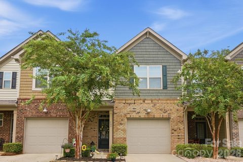 509 Common Raven Court active townhome in Waterside At The Catawba, Fort Mill, SC