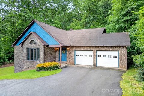 108 Shenandoah Drive pending home in Meadowood, Burnsville, NC