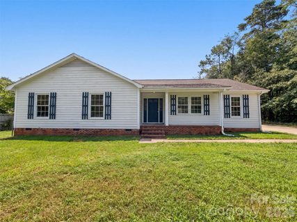 4202 Wrentree Drive pending home in Wimbledon Acres, Dallas, NC