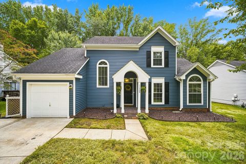11308 Clayford Ridge active home in Bradfield Farms, Charlotte, NC