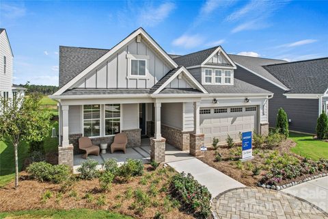 7512 Pedigree Circle active home in Kinsdale, Lancaster, SC