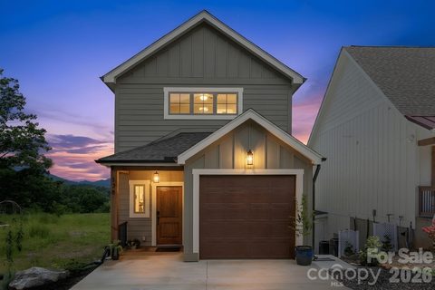 128 Chepstow Place active home in Tudor Croft, Black Mountain, NC